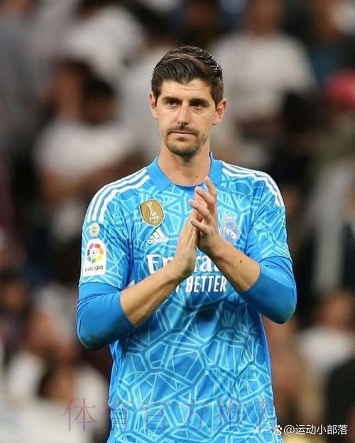 记者:库尔图瓦出战国家德比成疑 需等周中评估 记者:库尔图瓦出战国家德比成疑 需等周中评估